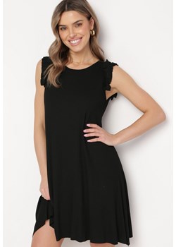 Czarna Sukienka Trapezowa z Falbankami Wokół Ramion Ofioralba ze sklepu Born2be Odzież w kategorii Sukienki - zdjęcie 169936288
