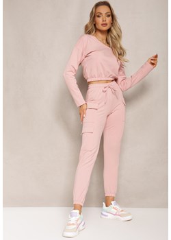 Różowy Komplet Dresowy Bluza Cropped i Spodnie z Kieszeniami Cargo Xerlesa ze sklepu Renee odzież w kategorii Dresy damskie - zdjęcie 169937218
