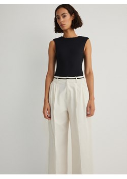 Reserved - Bawełniane spodnie z kantem - złamana biel ze sklepu Reserved w kategorii Spodnie damskie - zdjęcie 169959207