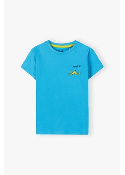 Bawełniany T-shirt z miękkim nadrukiem - niebieskie ze sklepu 5.10.15 w kategorii T-shirty chłopięce - zdjęcie 169960416