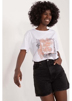 Biały t-shirt damski bawełniany z aplikacjami i nadrukiem ze sklepu 5.10.15 w kategorii Bluzki damskie - zdjęcie 169960475