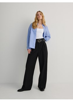 Reserved - Spodnie z paskiem - czarny ze sklepu Reserved w kategorii Spodnie damskie - zdjęcie 169966317