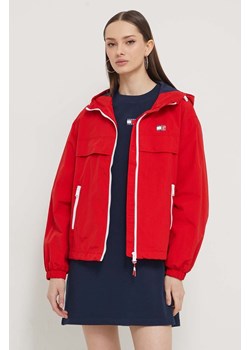 Tommy Jeans kurtka damska kolor czerwony przejściowa ze sklepu ANSWEAR.com w kategorii Kurtki damskie - zdjęcie 169975427