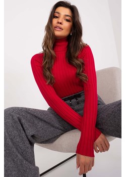Czerwony dopasowany sweter damski prążkowany z golfem ze sklepu 5.10.15 w kategorii Swetry damskie - zdjęcie 169994458