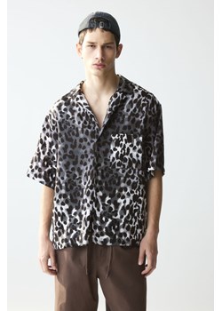 H & M - Koszula z lyocellu z miękkimi klapami Loose Fit - Czarny ze sklepu H&M w kategorii Koszule męskie - zdjęcie 169997298