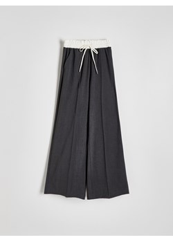 Reserved - Spodnie z kontrastową wstawką - ciemnoszary ze sklepu Reserved w kategorii Spodnie damskie - zdjęcie 170001937