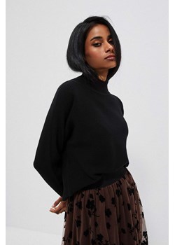 Sweter w prążki z półgolfem czarny ze sklepu Moodo.pl w kategorii Swetry damskie - zdjęcie 170002936