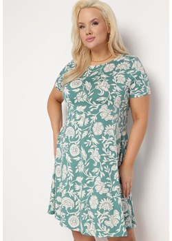 Zielona Sukienka w Kwiatowy Wzór z Rozkloszowanym Dołem z Wiskozy Anlafia ze sklepu Born2be Odzież w kategorii Sukienki - zdjęcie 170004367