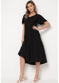 Czarna Bawełniana Sukienka Midi z Falbanką i Trójkątnym Dekoltem Lijanna ze sklepu Born2be Odzież w kategorii Sukienki - zdjęcie 170004869