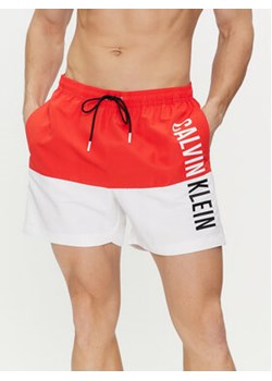 Calvin Klein Swimwear Szorty kąpielowe KM0KM00994 Czerwony Regular Fit ze sklepu MODIVO w kategorii Kąpielówki - zdjęcie 170009247