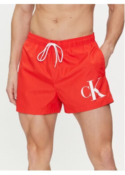 Calvin Klein Swimwear Szorty kąpielowe KM0KM00967 Czerwony Regular Fit ze sklepu MODIVO w kategorii Kąpielówki - zdjęcie 170009479