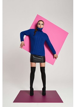 Sweter w warkoczowy splot lazurowy ze sklepu Moodo.pl w kategorii Swetry damskie - zdjęcie 170019028