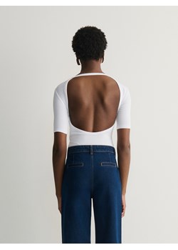 Reserved - Body z wycięciem na plecach - biały ze sklepu Reserved w kategorii Bluzki damskie - zdjęcie 170023397