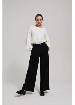 Spodnie w kant z kieszeniami i szerokimi nogawkami czarne ze sklepu Moodo.pl w kategorii Spodnie damskie - zdjęcie 170026475