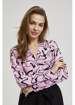Koszula z długimi rękawami z geometrycznym wzorem różowa ze sklepu Moodo.pl w kategorii Koszule damskie - zdjęcie 170028839