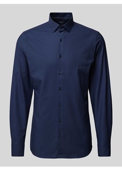 Koszula biznesowa o kroju body fit z kołnierzykiem typu kent ze sklepu Peek&Cloppenburg  w kategorii Koszule męskie - zdjęcie 170038258