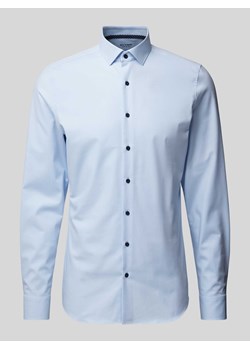 Koszula biznesowa o kroju body fit z kołnierzykiem typu kent ze sklepu Peek&Cloppenburg  w kategorii Koszule męskie - zdjęcie 170038748