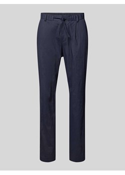 Spodnie o kroju regular fit z mieszanki lnu z zakładkami w pasie model ‘Perin’ ze sklepu Peek&Cloppenburg  w kategorii Spodnie męskie - zdjęcie 170038996