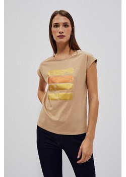 T-shirt damski z nadrukiem beżowy ze sklepu 5.10.15 w kategorii Bluzki damskie - zdjęcie 170043506
