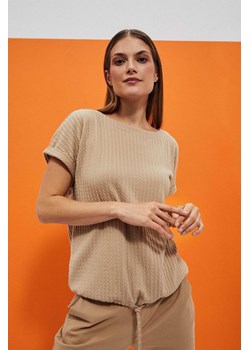 Bluzka damska ze strukturalnej tkaniny beżowa ze sklepu 5.10.15 w kategorii Bluzki damskie - zdjęcie 170043509