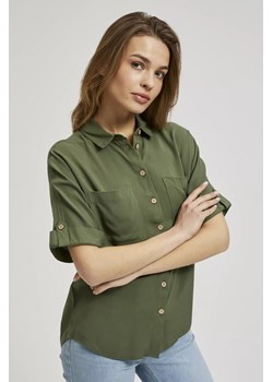 Koszula z krótkim rękawem i kieszeniami khaki ze sklepu Moodo.pl w kategorii Koszule damskie - zdjęcie 170048038