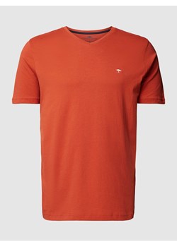 T-shirt z dekoltem w serek ze sklepu Peek&Cloppenburg  w kategorii T-shirty męskie - zdjęcie 170056277