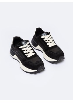 Sneakersy damskie skórzane czarne NN274963 906 ze sklepu Big Star w kategorii Buty sportowe damskie - zdjęcie 170067499