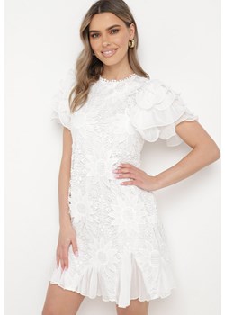 Biała Sukienka Mini z Koronkowymi Wstawkami i Falbankami Soffiana ze sklepu Born2be Odzież w kategorii Sukienki - zdjęcie 170069588