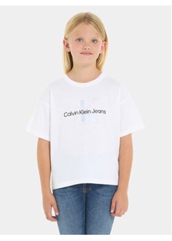 Calvin Klein Jeans T-Shirt Serenity IG0IG02434 Biały Boxy Fit ze sklepu MODIVO w kategorii Bluzki dziewczęce - zdjęcie 170072078
