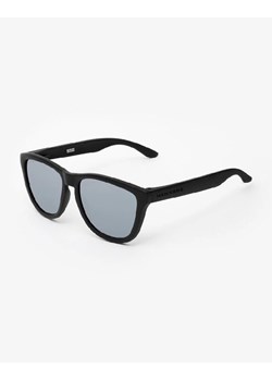 HAWKERS - Modne okulary przeciwsłoneczne Carbon Black Silver One O18TR50 ze sklepu Tymoteo.pl - sklep obuwniczy w kategorii Okulary przeciwsłoneczne damskie - zdjęcie 170092366
