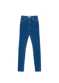 Cropp - Ciemnoniebieskie jeansy push up TALL - niebieski ze sklepu Cropp w kategorii Jeansy damskie - zdjęcie 170110569