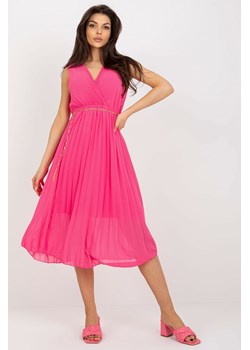 Ciemnoróżowa plisowana sukienka z kopertowym dekoltem ze sklepu 5.10.15 w kategorii Sukienki - zdjęcie 170111748