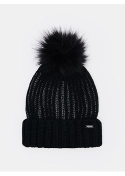 Mohito - Czarna czapka z pomponem - czarny ze sklepu Mohito w kategorii Czapki zimowe damskie - zdjęcie 170111876