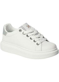 Sneakersy Xti 142816 Blanco Białe ze sklepu EuroButy.com.pl w kategorii Trampki damskie - zdjęcie 170116499
