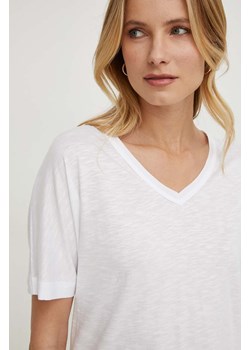 Geox t-shirt W4510C-T3093 W T-SHIRT damski kolor biały ze sklepu ANSWEAR.com w kategorii Bluzki damskie - zdjęcie 170122009