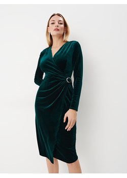 Mohito - Butelkowa welurowa sukienka midi - ciemny zielony ze sklepu Mohito w kategorii Sukienki - zdjęcie 170124525