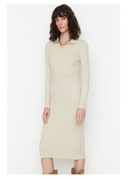 trendyol Sukienka dzianinowa w kolorze beżowym ze sklepu Limango Polska w kategorii Sukienki - zdjęcie 170132628