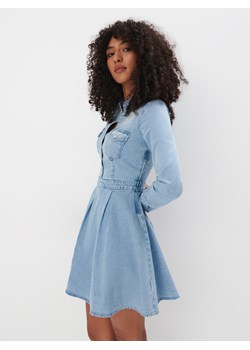 Mohito - Jeansowa sukienka mini - niebieski ze sklepu Mohito w kategorii Sukienki - zdjęcie 170134029