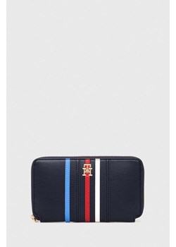 Tommy Hilfiger portfel damski kolor granatowy AW0AW16165 ze sklepu ANSWEAR.com w kategorii Portfele damskie - zdjęcie 170134499