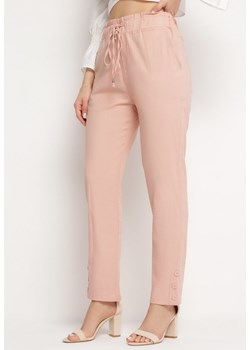 Różowe Spodnie z Gumką w Pasie i Ściągaczami Lacrui ze sklepu Born2be Odzież w kategorii Spodnie damskie - zdjęcie 170139838