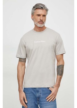 Calvin Klein t-shirt bawełniany męski kolor szary wzorzysty ze sklepu ANSWEAR.com w kategorii T-shirty męskie - zdjęcie 170143506