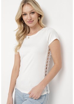Biała Bawełniana Bluzka z Koronką po Bokach Albeiga ze sklepu Born2be Odzież w kategorii Bluzki damskie - zdjęcie 170153178