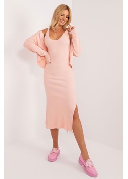 Prążkowany komplet z dopasowaną sukienką jasny różowy ze sklepu 5.10.15 w kategorii Komplety i garnitury damskie - zdjęcie 170154417