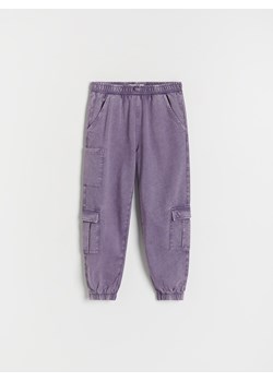 Reserved - Spodnie cargo z efektem sprania - ciemnofioletowy ze sklepu Reserved w kategorii Spodnie dziewczęce - zdjęcie 170155457