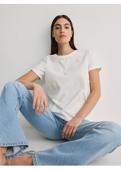 Reserved - T-shirt z ozdobnym haftem - biały ze sklepu Reserved w kategorii Bluzki damskie - zdjęcie 170170788