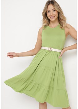 Zielona Rozkloszowana Sukienka Midi na Szerokich Ramiączkach z Falbanką Ursalia ze sklepu Born2be Odzież w kategorii Sukienki - zdjęcie 170184278
