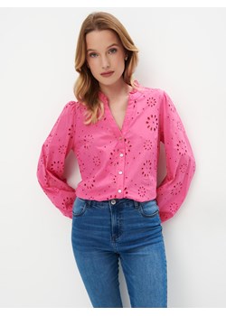 Mohito - Różowa bluzka z angielskim haftem - różowy ze sklepu Mohito w kategorii Koszule damskie - zdjęcie 170218739