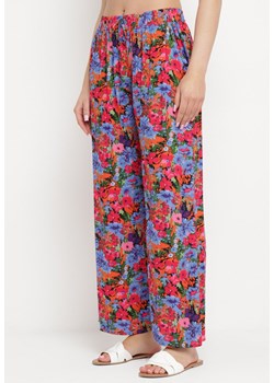 Fioletowo-Różowe Proste Spodnie z Wiskozy w Kwiatowy Print Yadolle ze sklepu Born2be Odzież w kategorii Spodnie damskie - zdjęcie 170233025
