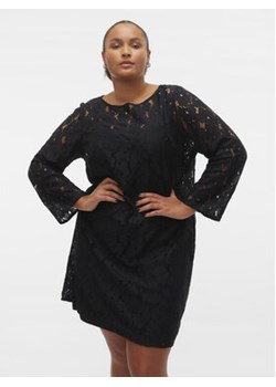 Vero Moda Curve Sukienka koktajlowa 10297995 Czarny Regular Fit ze sklepu MODIVO w kategorii Sukienki - zdjęcie 170237228
