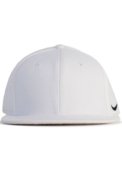 Czapka Nike True Swoosh Flex Cap 384409-100 - białe ze sklepu streetstyle24.pl w kategorii Czapki z daszkiem męskie - zdjęcie 170243877